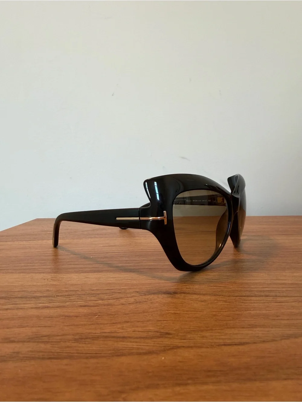 Tom Ford AUTHENTIC Black Oversized Cat-Eye Sunglasses